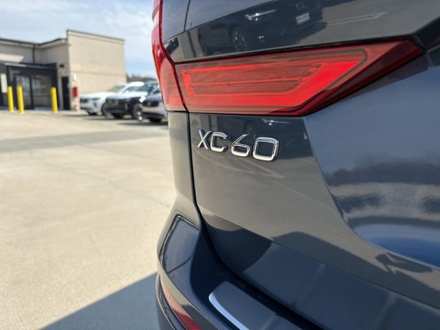 Used 2023 Volvo XC60 B5 Plus image 37