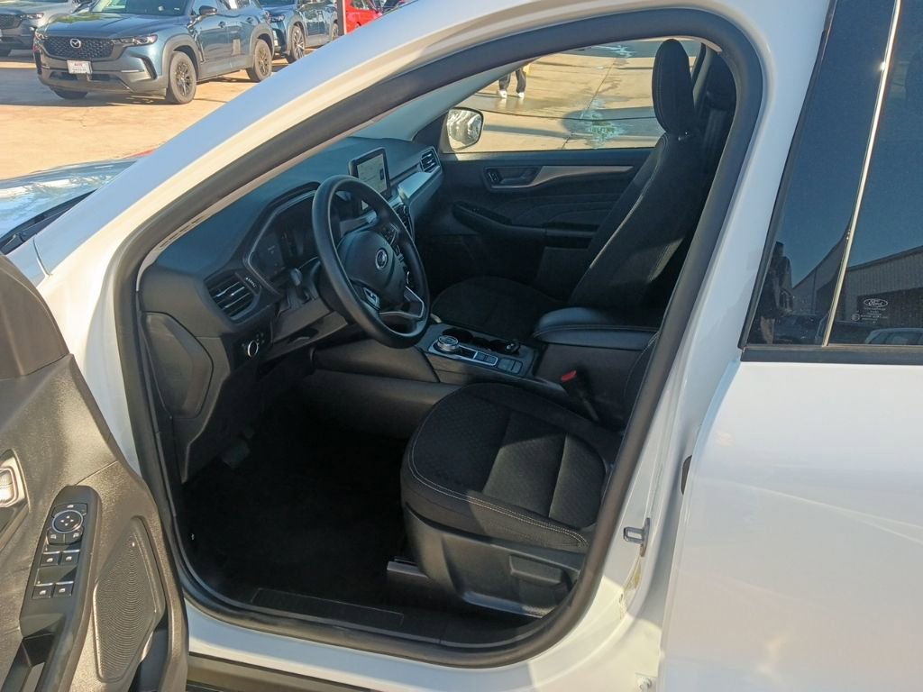 Used 2025 Ford Escape Active image 3