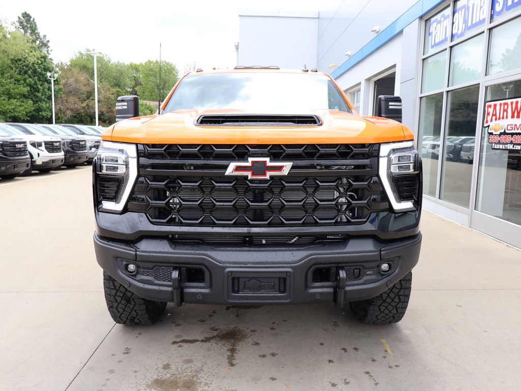 New 2026 Chevrolet Silverado 2500 ZR2 w/ ZR2 Bison Edition AWD/4WD image 5