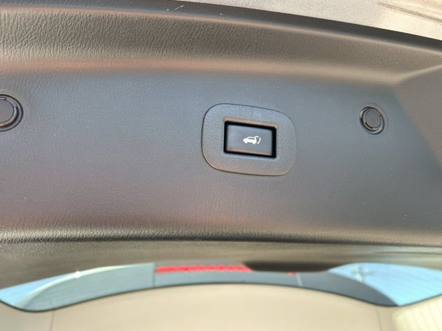 Used 2020 Nissan Armada SL w/ Premium Package AWD/4WD image 14