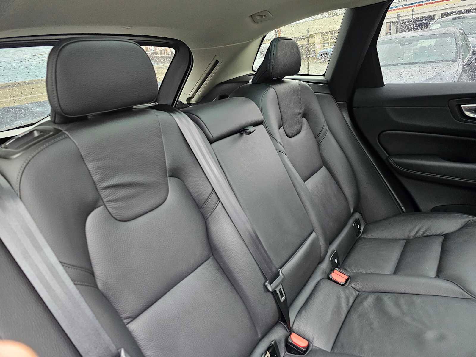 Used 2025 Volvo XC60 B5 Plus w/ Protection Package Premier image 15