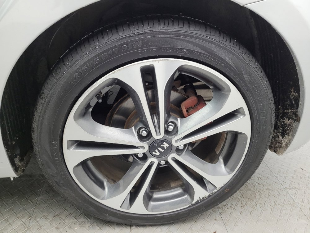 Used 2016 Kia Forte EX image 31