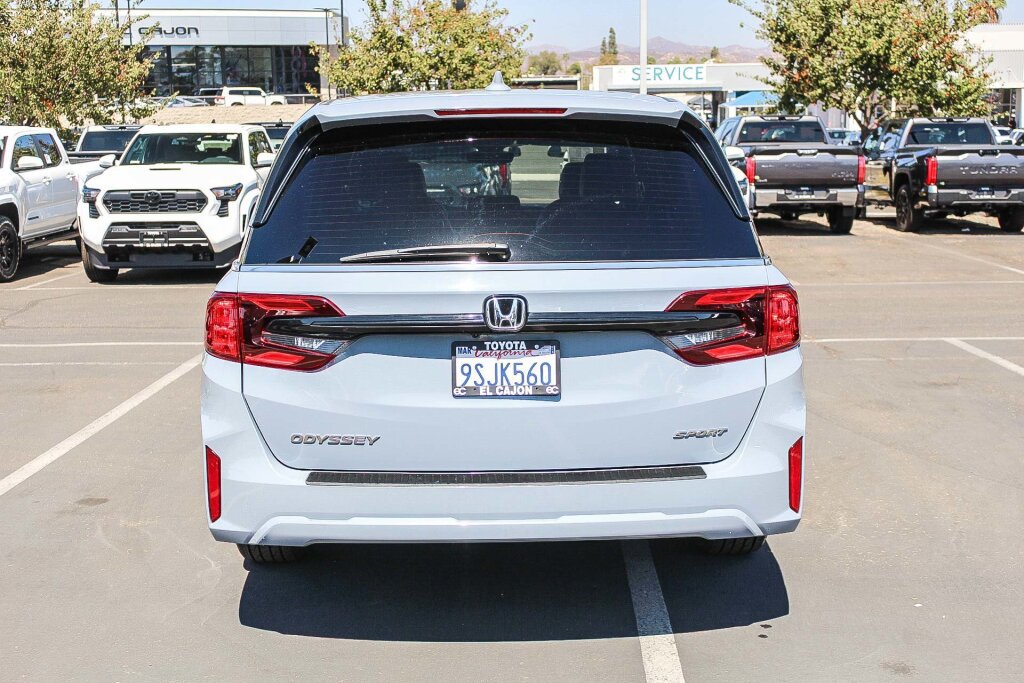 Used 2025 Honda Odyssey Sport-L image 27