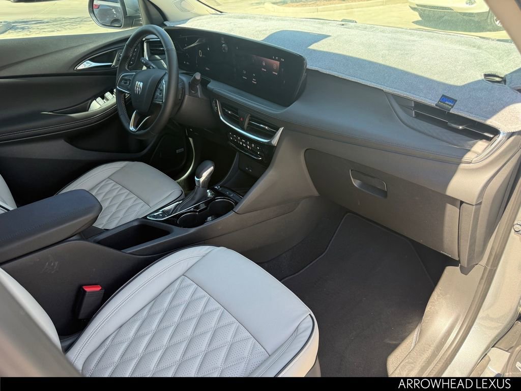Used 2026 Buick Encore GX Avenir w/ Avenir Technology Package image 31