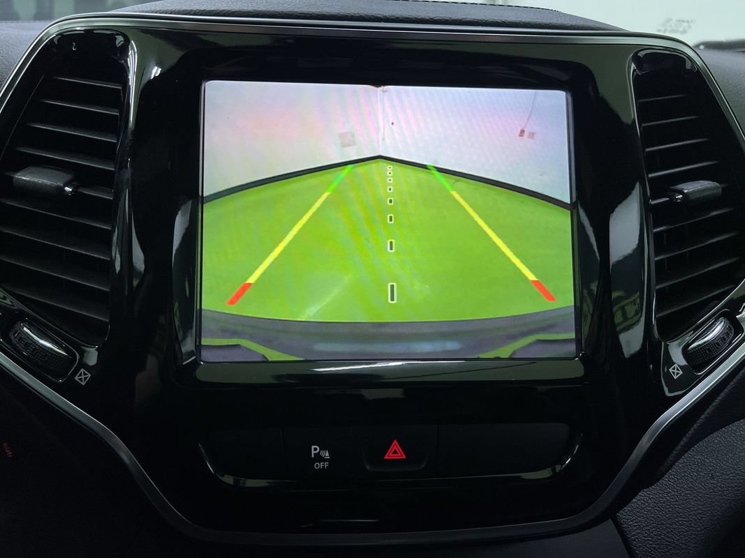 Used 2019 Jeep Cherokee High Altitude AWD/4WD image 22