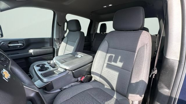 Used 2022 Chevrolet Silverado 2500 Custom w/ Custom Convenience Package AWD/4WD image 13