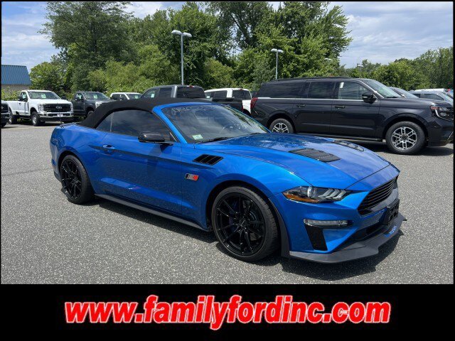 Used 2020 Ford Mustang GT Premium w/ Equipment Group 401A RWD image 1
