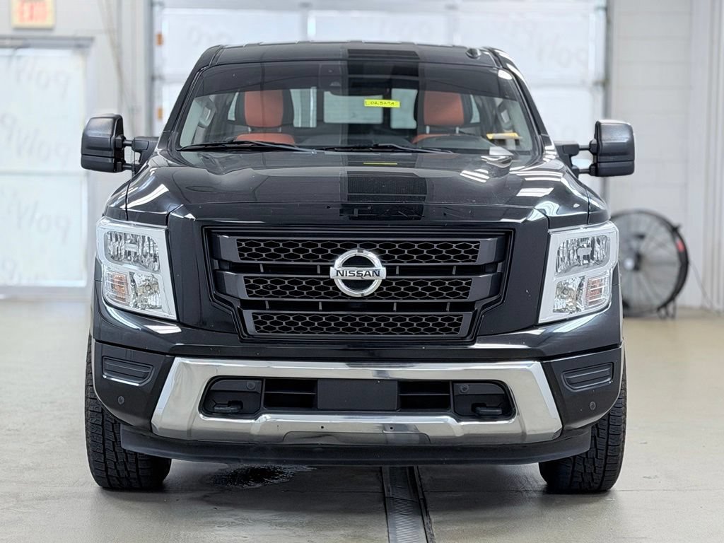 Used 2020 Nissan Titan SV w/ SV Convenience Package AWD/4WD image 2