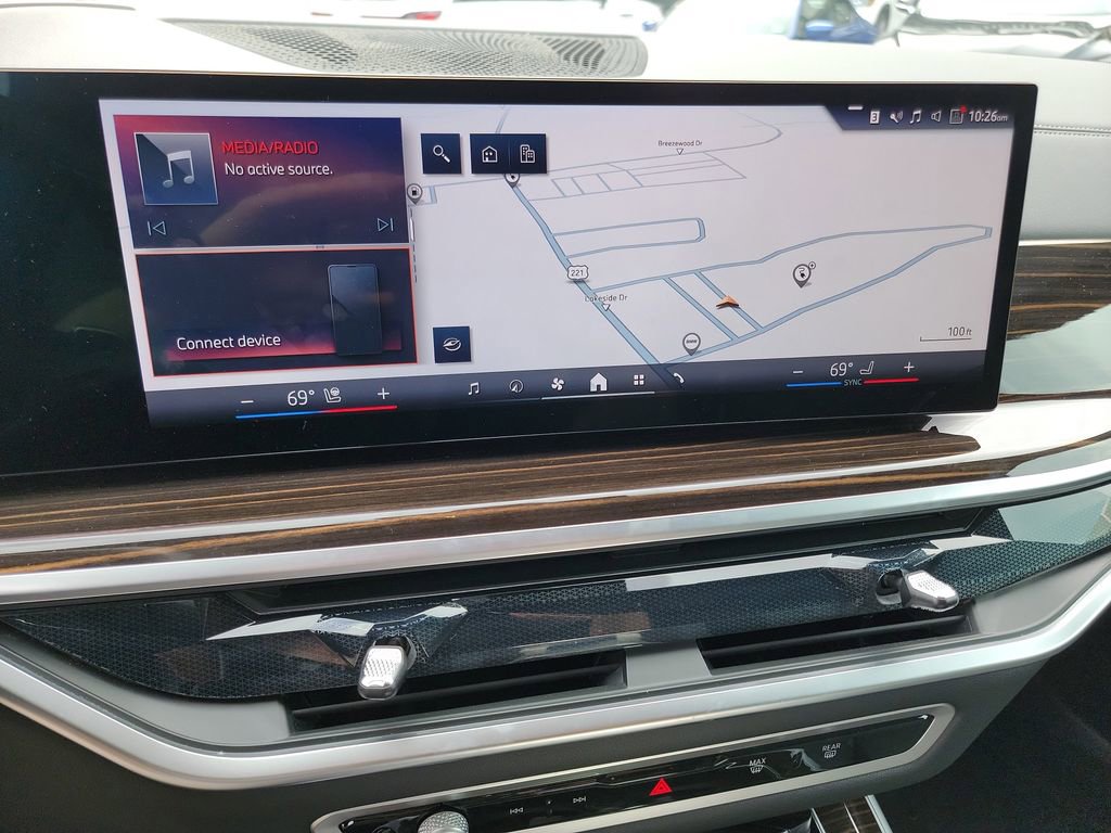 Certified 2025 BMW X5 xDrive50e w/ Premium Package image 28