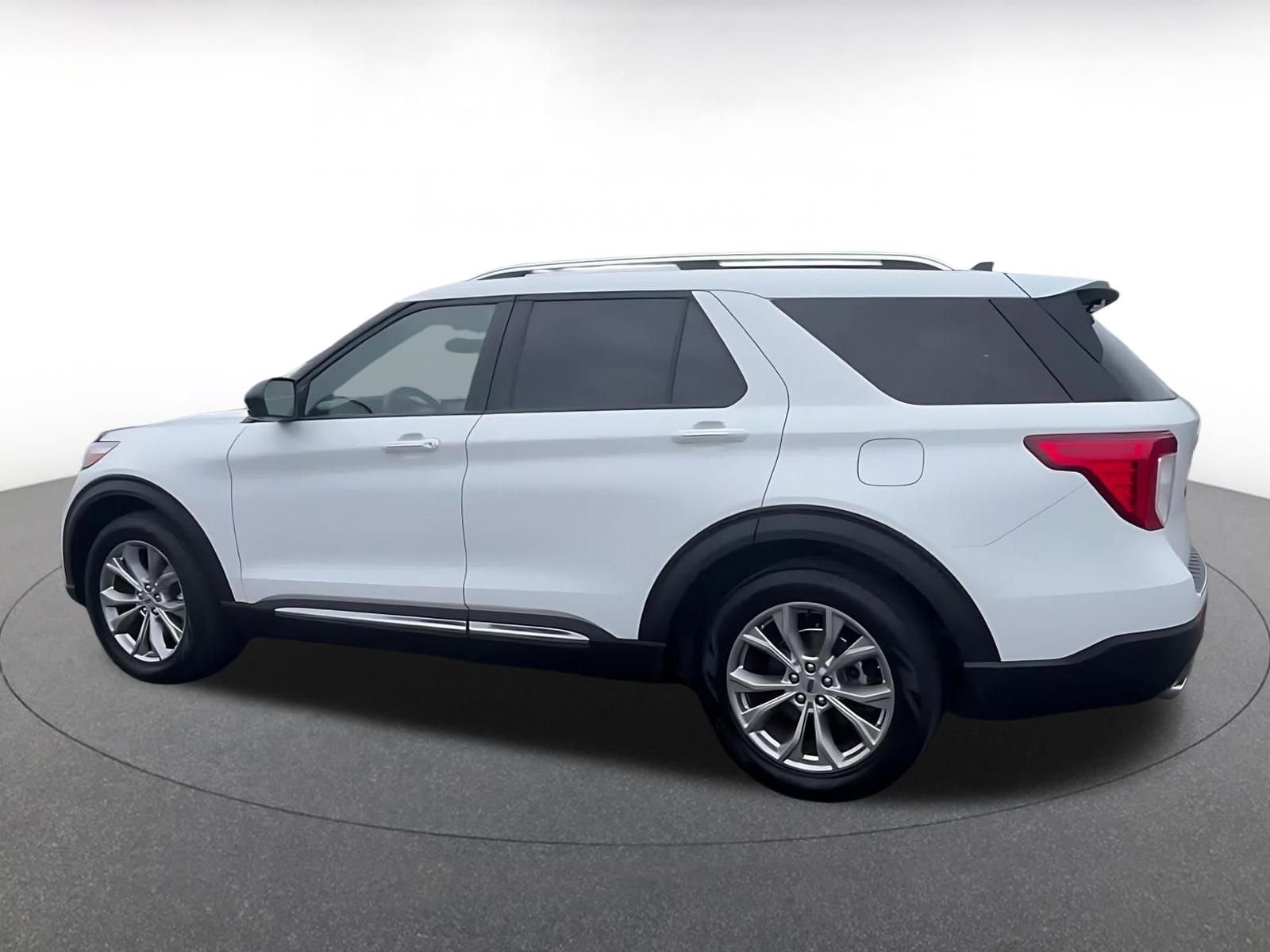 Used 2023 Ford Explorer Limited image 10