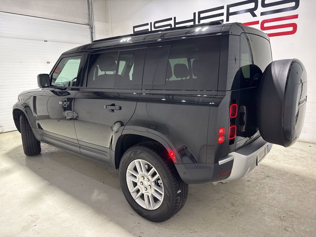 Used 2025 Land Rover Defender 110 S image 5