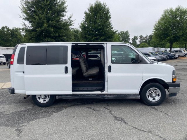 Used 2018 Chevrolet Express 3500 LT w/ LT Preferred Equipment Group RWD image 6