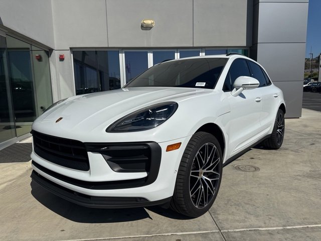 Used 2022 Porsche Macan image 3