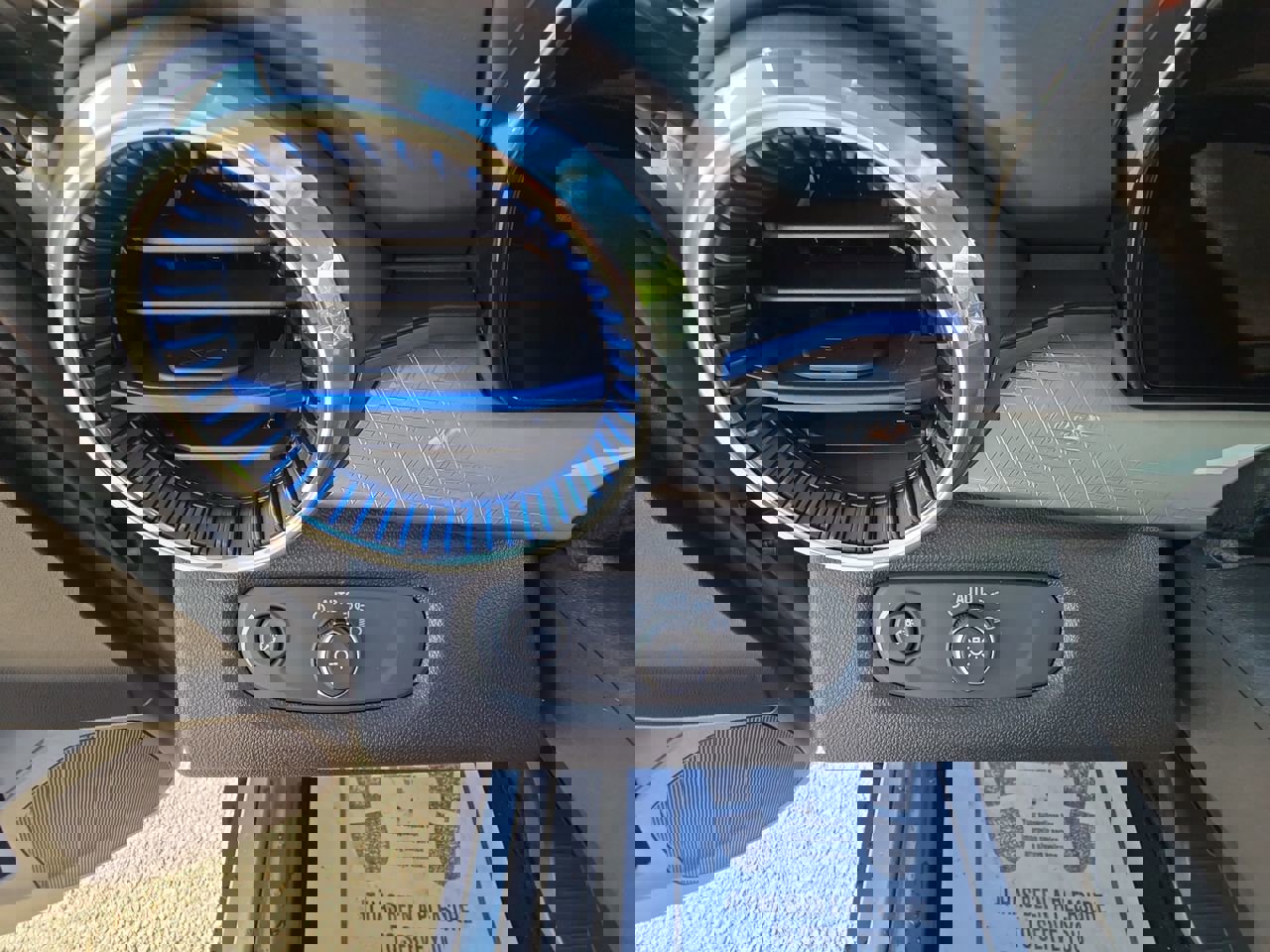 New 2025 Chevrolet Trax LT w/ Driver Confidence Package image 54