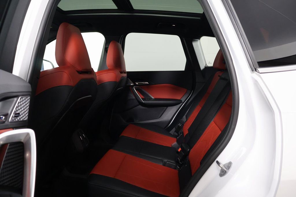 Used 2025 BMW X1 xDrive28i w/ Premium Package image 11