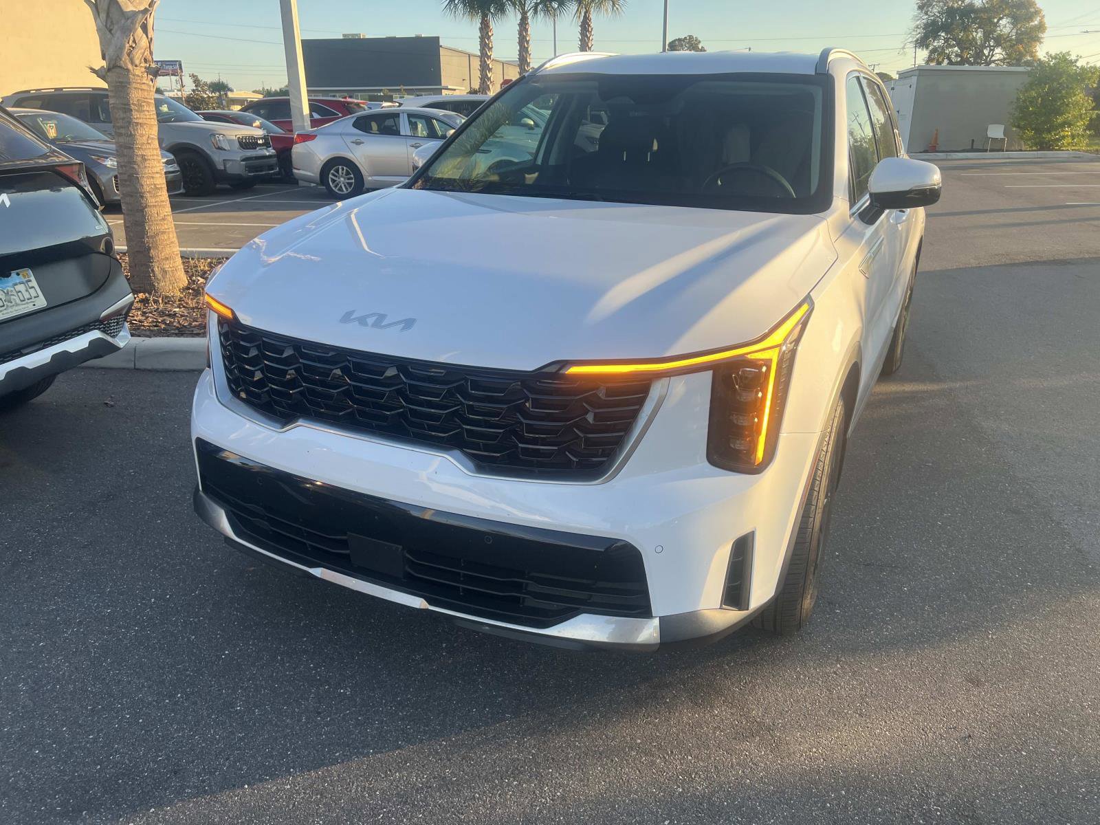 Certified 2025 Kia Sorento S image 2