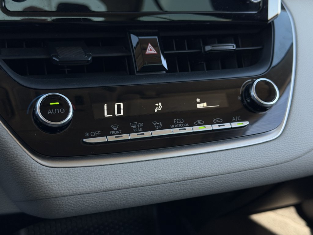 Used 2020 Toyota Corolla LE w/ LE Premium Package FWD image 20