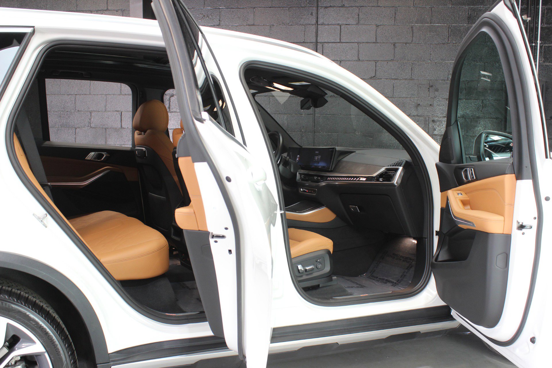 Used 2024 BMW X5 sDrive40i RWD image 32
