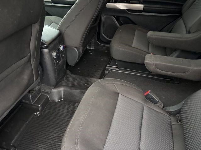 Used 2022 Ford Explorer XLT image 32