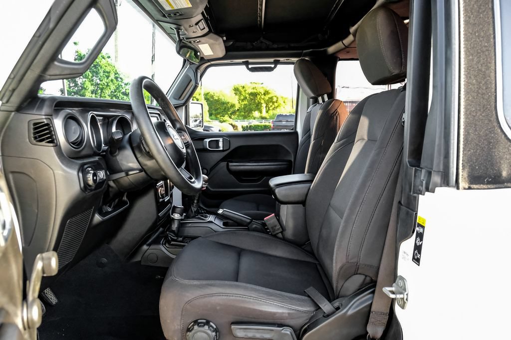 Used 2022 Jeep Wrangler Sport AWD/4WD image 16
