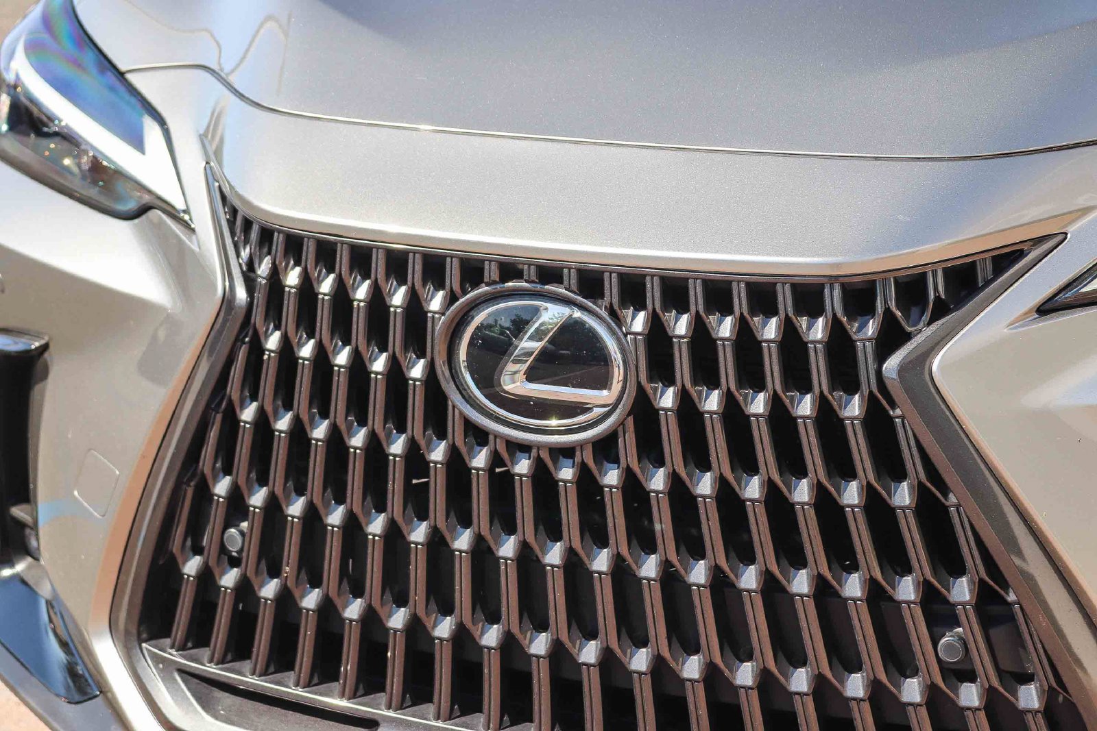 Used 2024 Lexus NX 350h AWD image 11