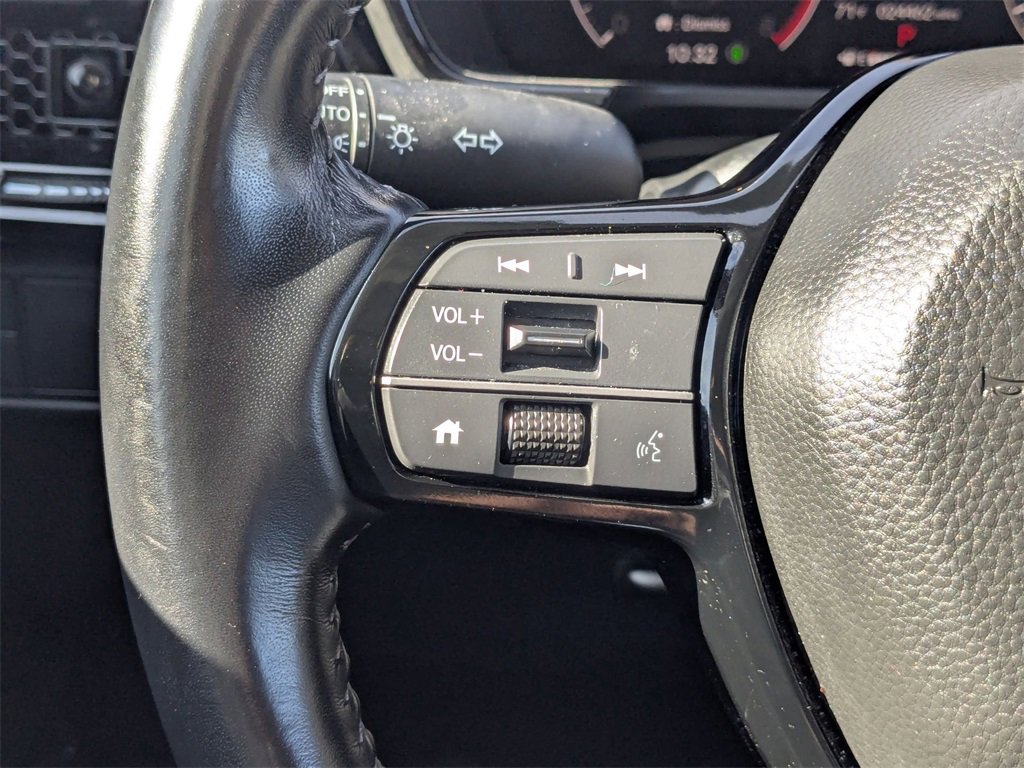 Used 2025 Honda CR-V EX-L image 16