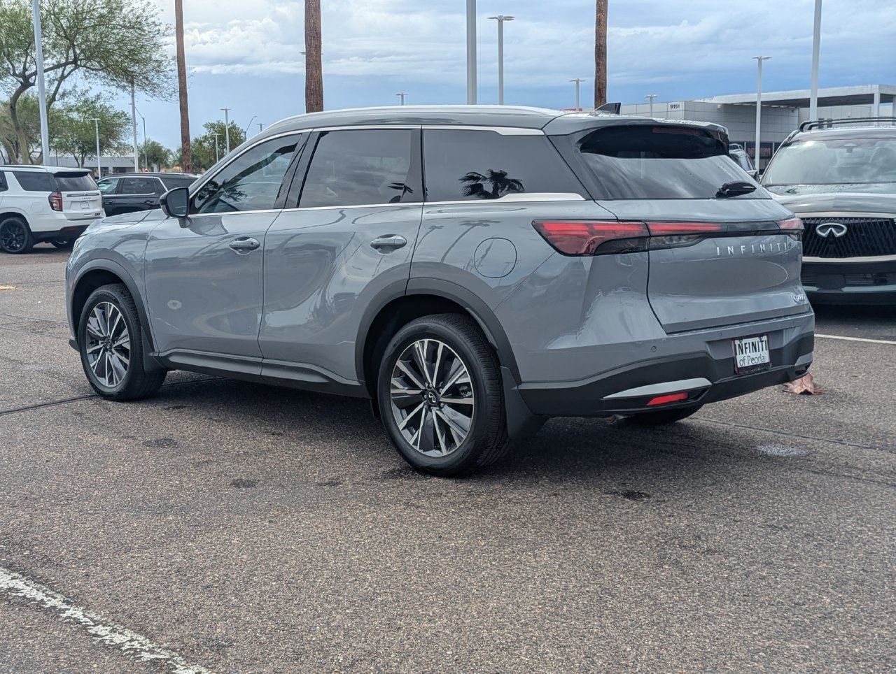 New 2027 INFINITI QX60 Luxe FWD image 5