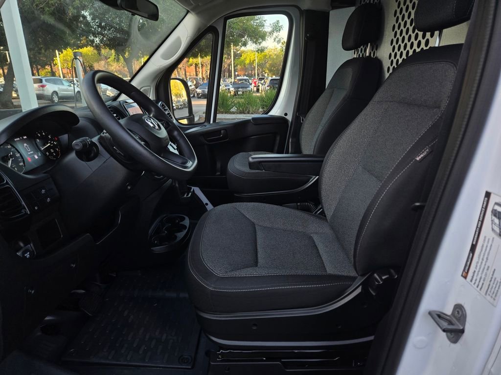 Used 2023 RAM ProMaster 2500 image 14