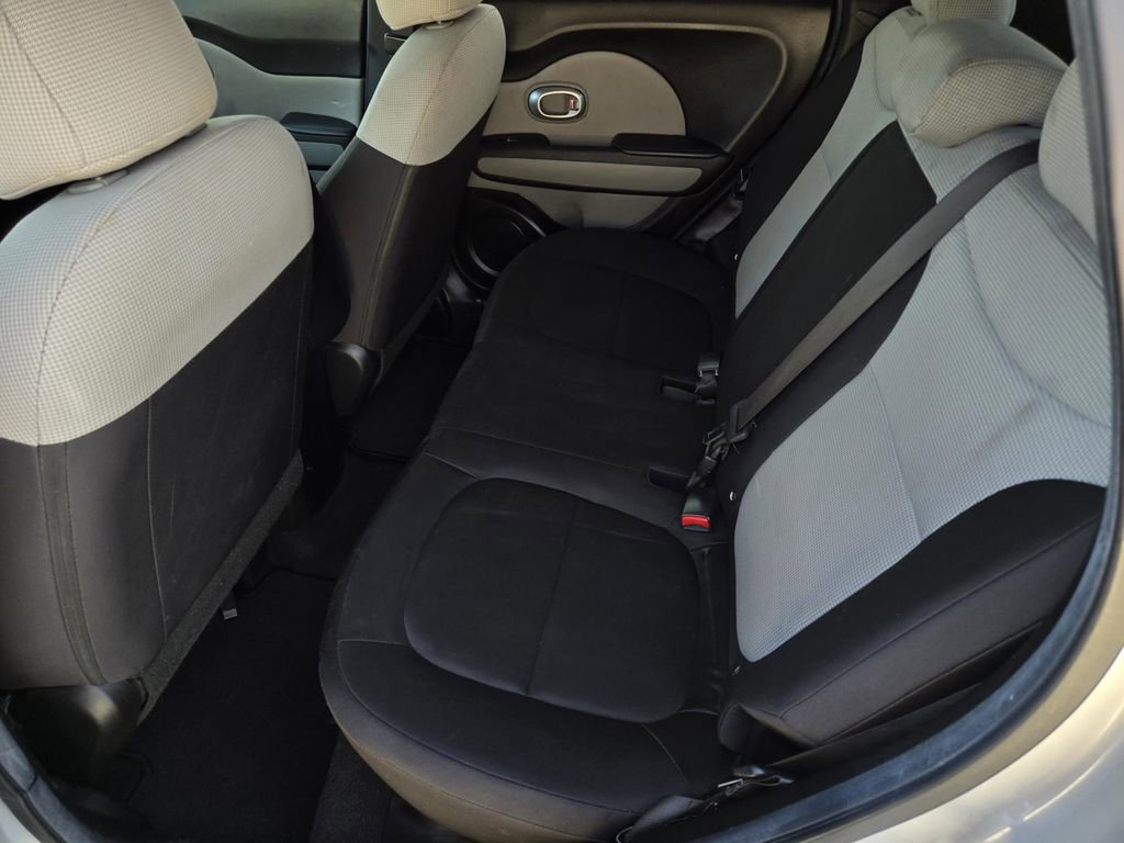 Used 2019 Kia Soul image 11