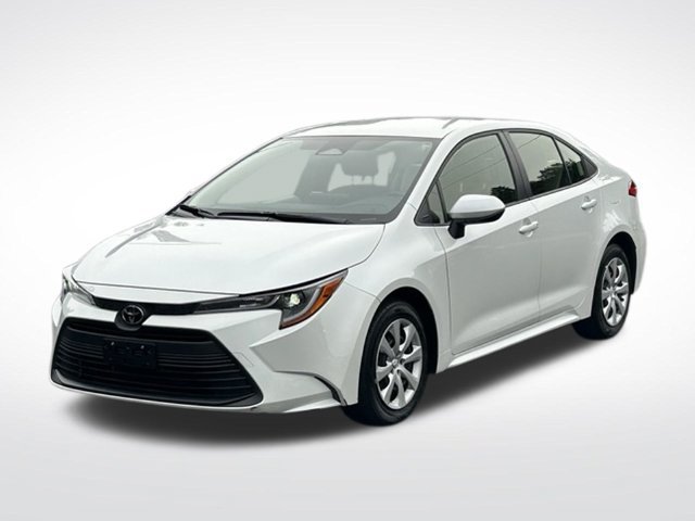 Used 2025 Toyota Corolla LE FWD image 5