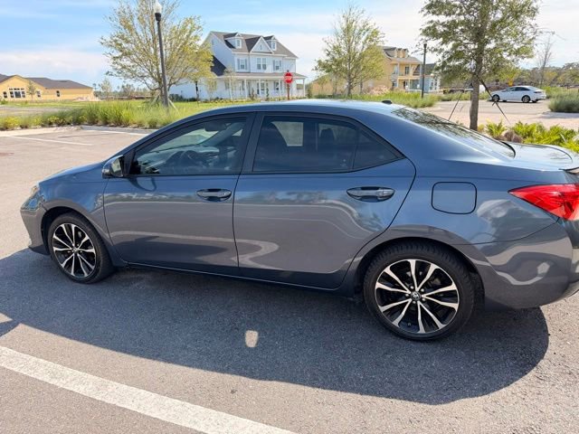 Used 2017 Toyota Corolla XSE FWD image 3