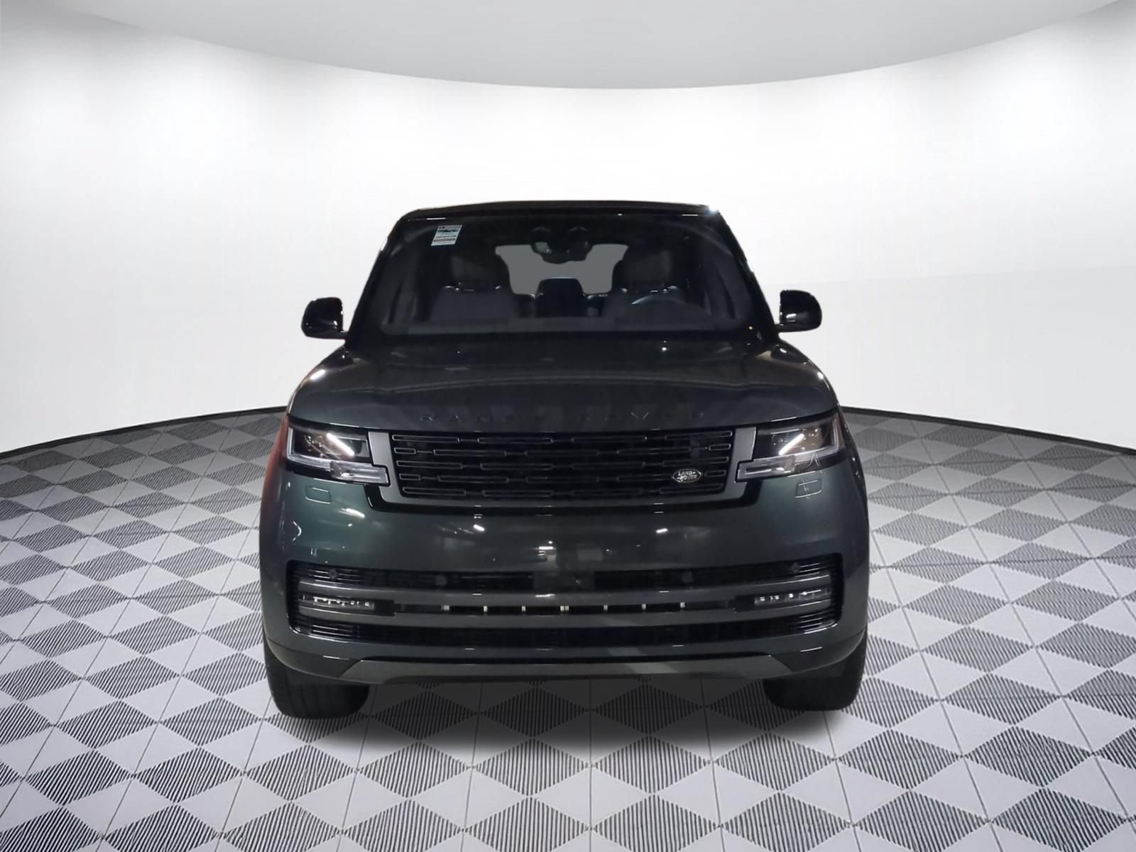 New 2026 Land Rover Range Rover Long Wheelbase SE AWD/4WD image 8