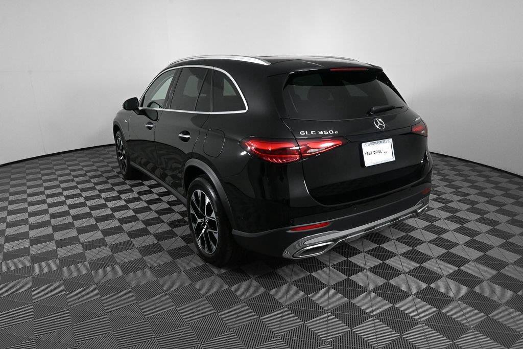 Certified 2025 Mercedes-Benz GLC 350e 4MATIC image 4