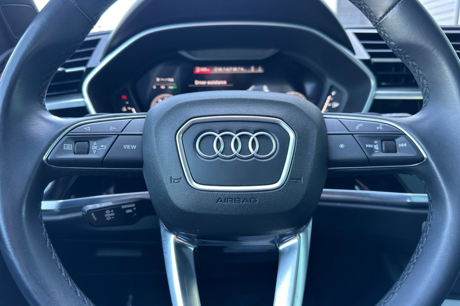 Used 2023 Audi Q3 2.0T Premium Plus w/ Premium Plus Package AWD/4WD image 24