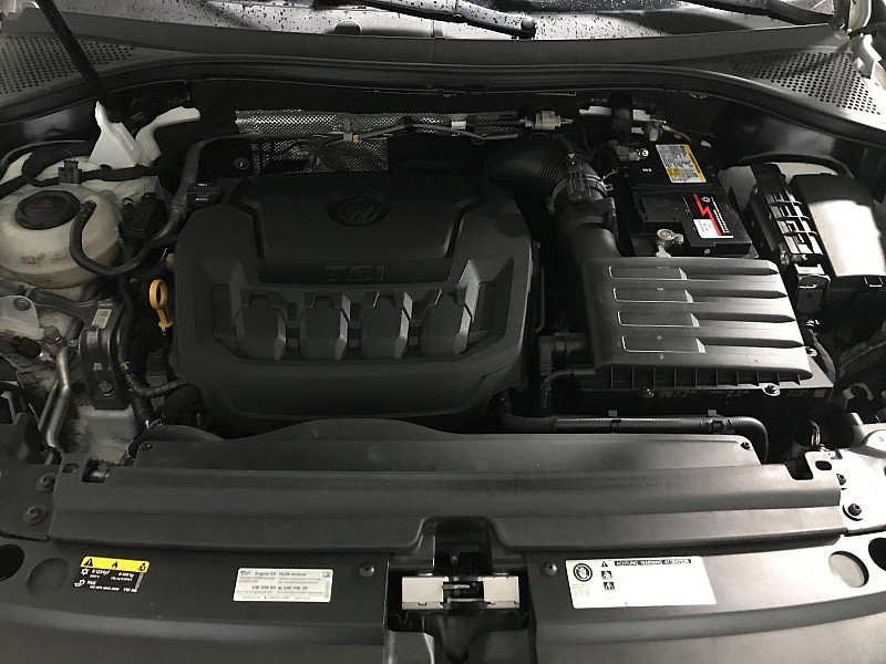 Used 2020 Volkswagen Tiguan SE w/ Panoramic Sunroof Package image 32