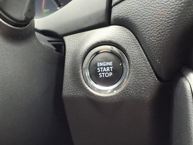 Used 2025 Toyota RAV4 XLE FWD image 23