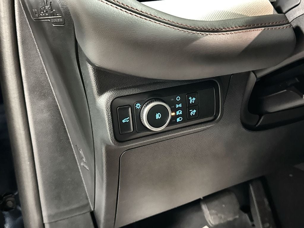 New 2026 Ford Explorer Active w/ Active Comfort Package AWD/4WD image 16