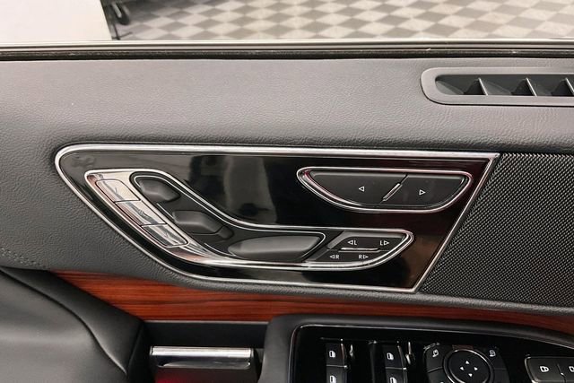 Used 2024 Lincoln Navigator Reserve w/ Monochromatic Package image 40