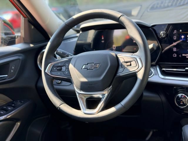 Used 2024 Chevrolet Trax ACTIV w/ Sunroof Package FWD image 22