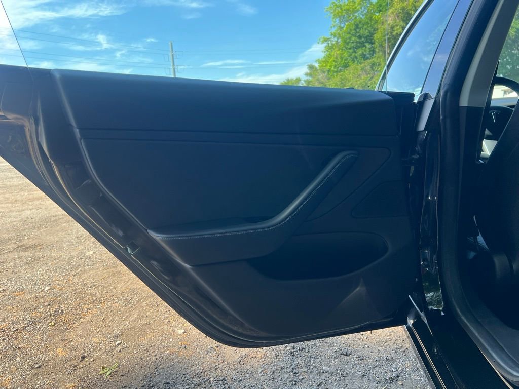 Used 2018 Tesla Model 3 Mid Range RWD image 12