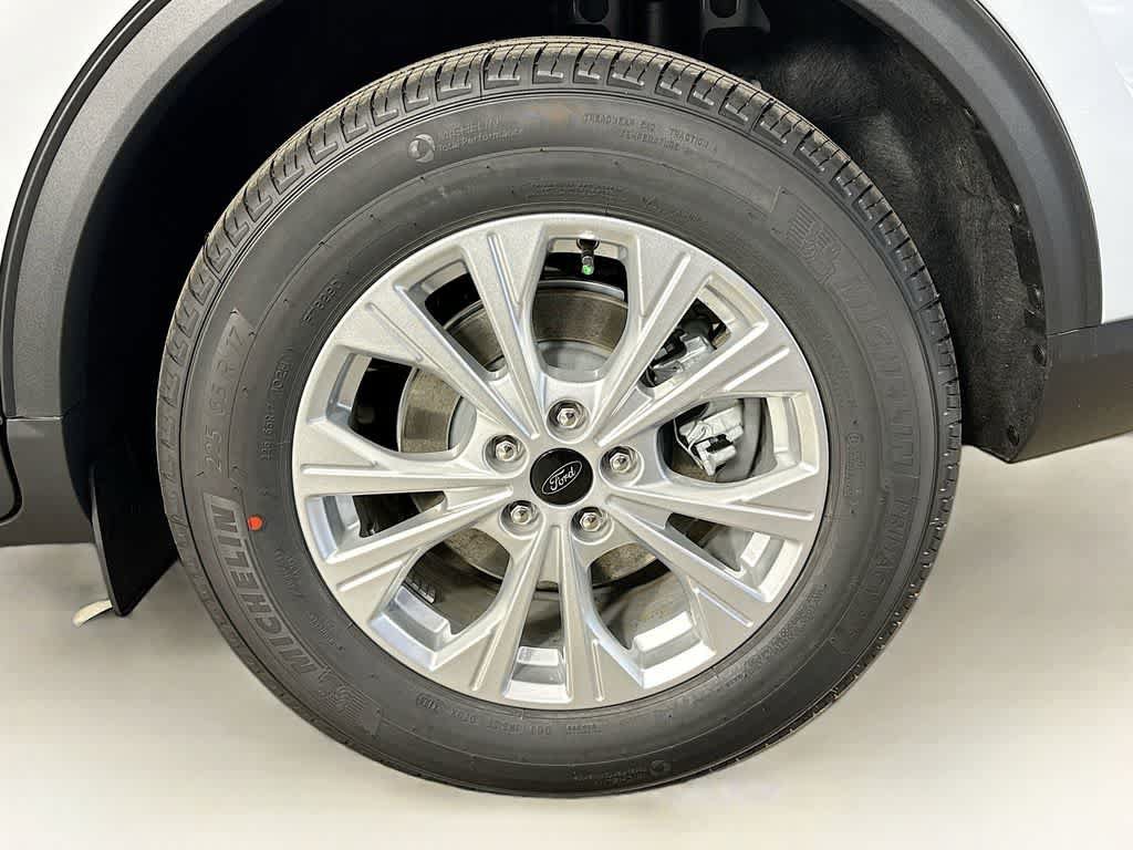 New 2026 Ford Escape Active FWD image 8
