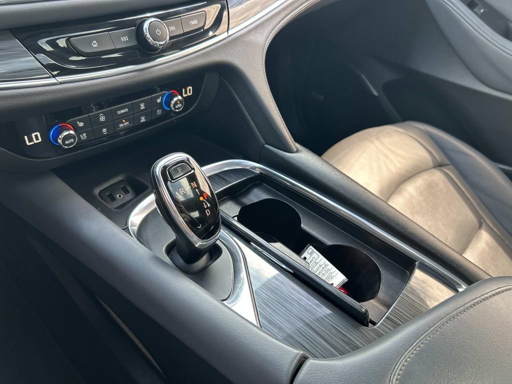 Used 2018 Buick Enclave Premium w/ Experience Buick Package FWD image 36