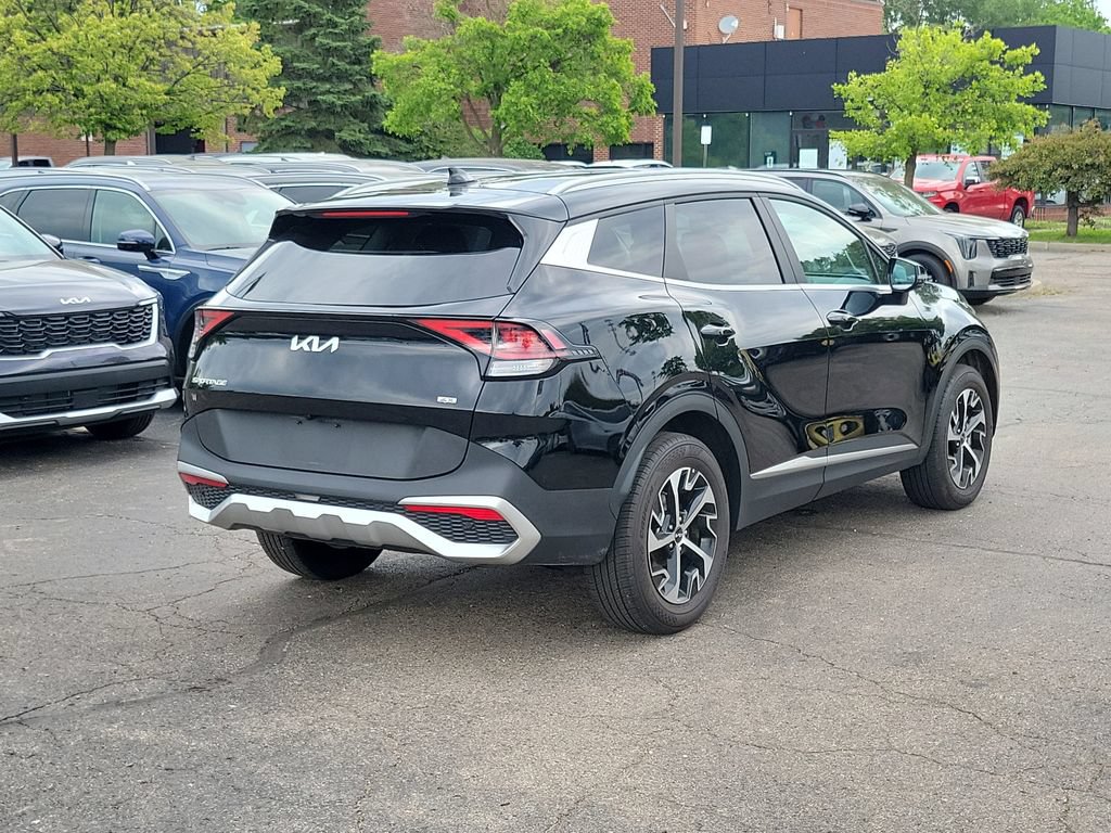 Certified 2024 Kia Sportage EX AWD/4WD image 3