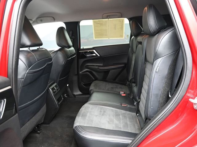 Used 2024 Mitsubishi Outlander SE FWD image 14