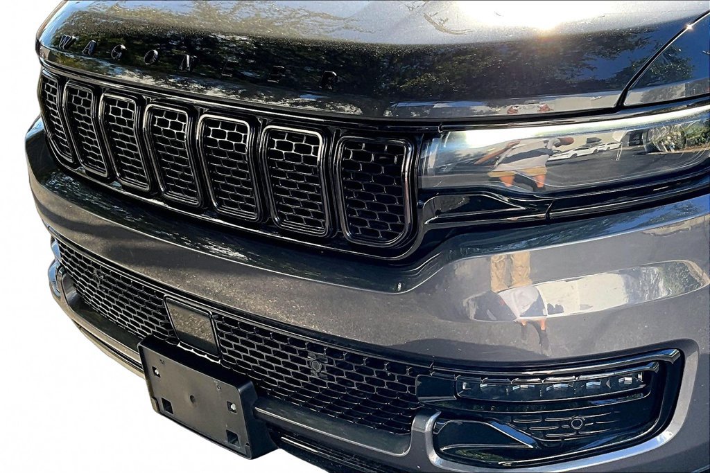 Used 2024 Jeep Wagoneer Series II AWD/4WD image 30