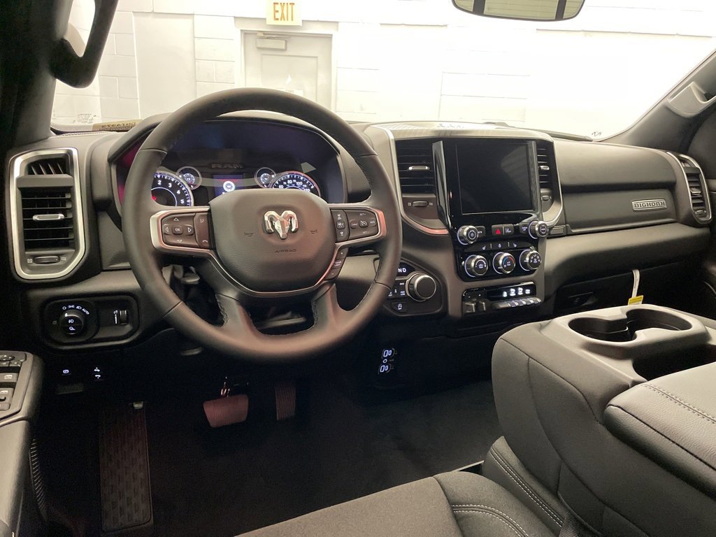 New 2026 RAM 1500 4x4 Crew Cab image 10