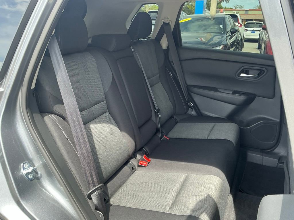 Used 2026 Nissan Rogue SV FWD image 16