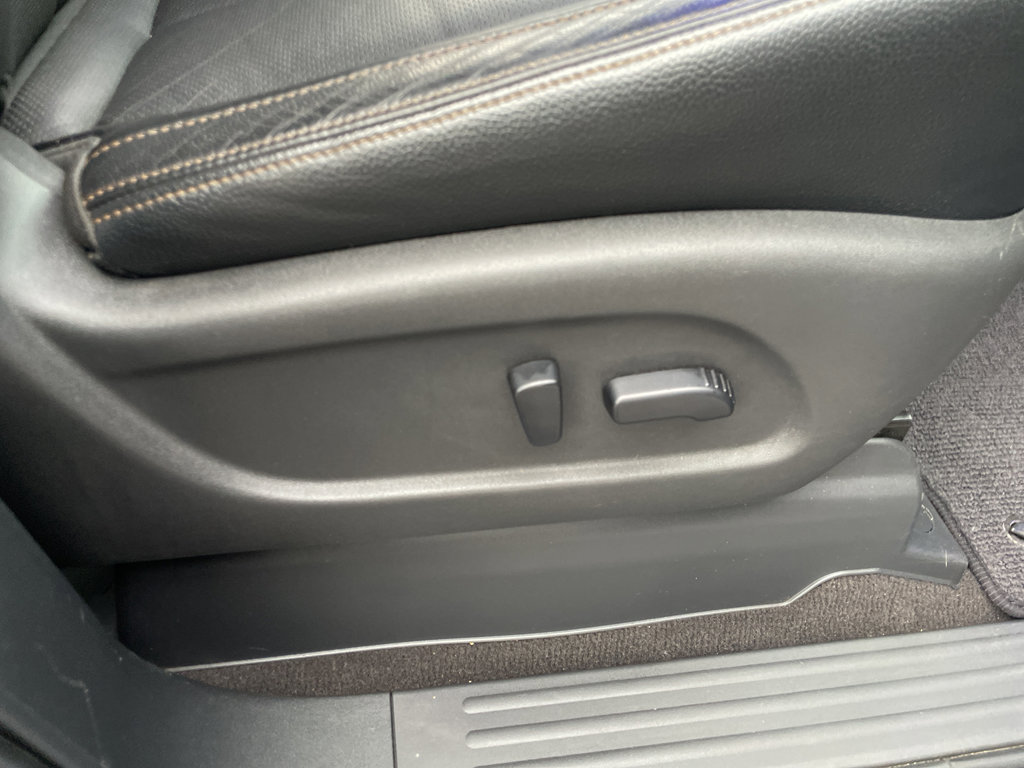 Used 2017 Nissan Titan SL image 61