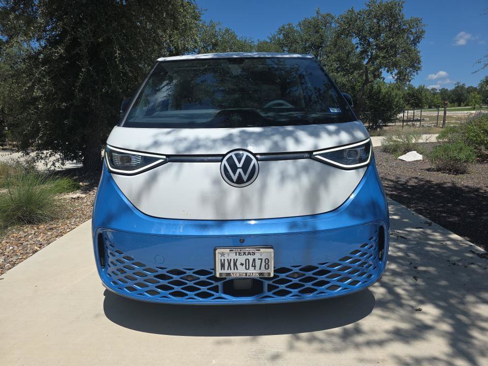 Certified 2025 Volkswagen ID. Buzz 1st Edition AWD/4WD image 15