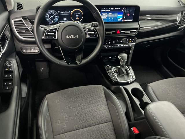 Certified 2024 Kia Seltos S image 22